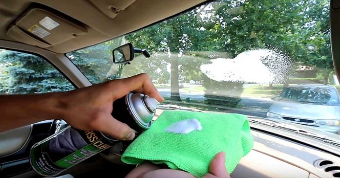 windshieldclean-696x364.jpg windshieldclean-696x364.jpg